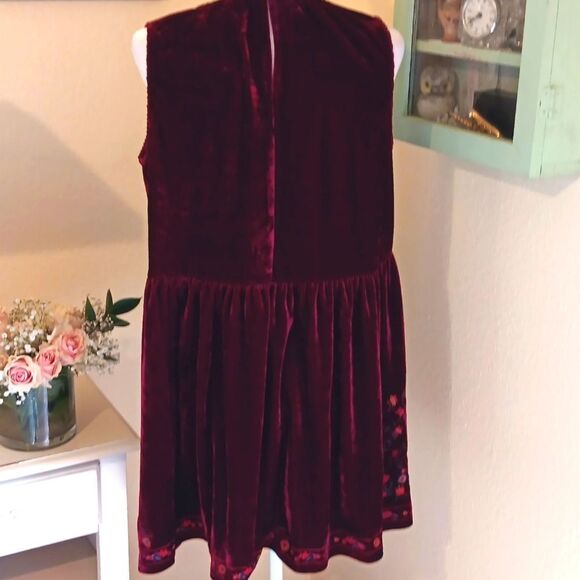 Umgee Cabernet Velvet Dress with Floral Embroidery.Native Inspired.Peasant Shape - Picture 7 of 12